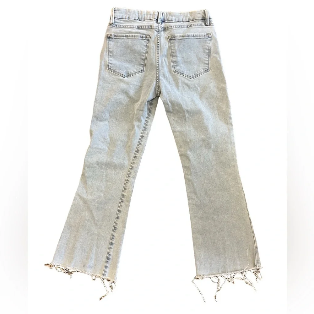 Frame Le Crop Mini Boot jeans light wash frayed hem size 27